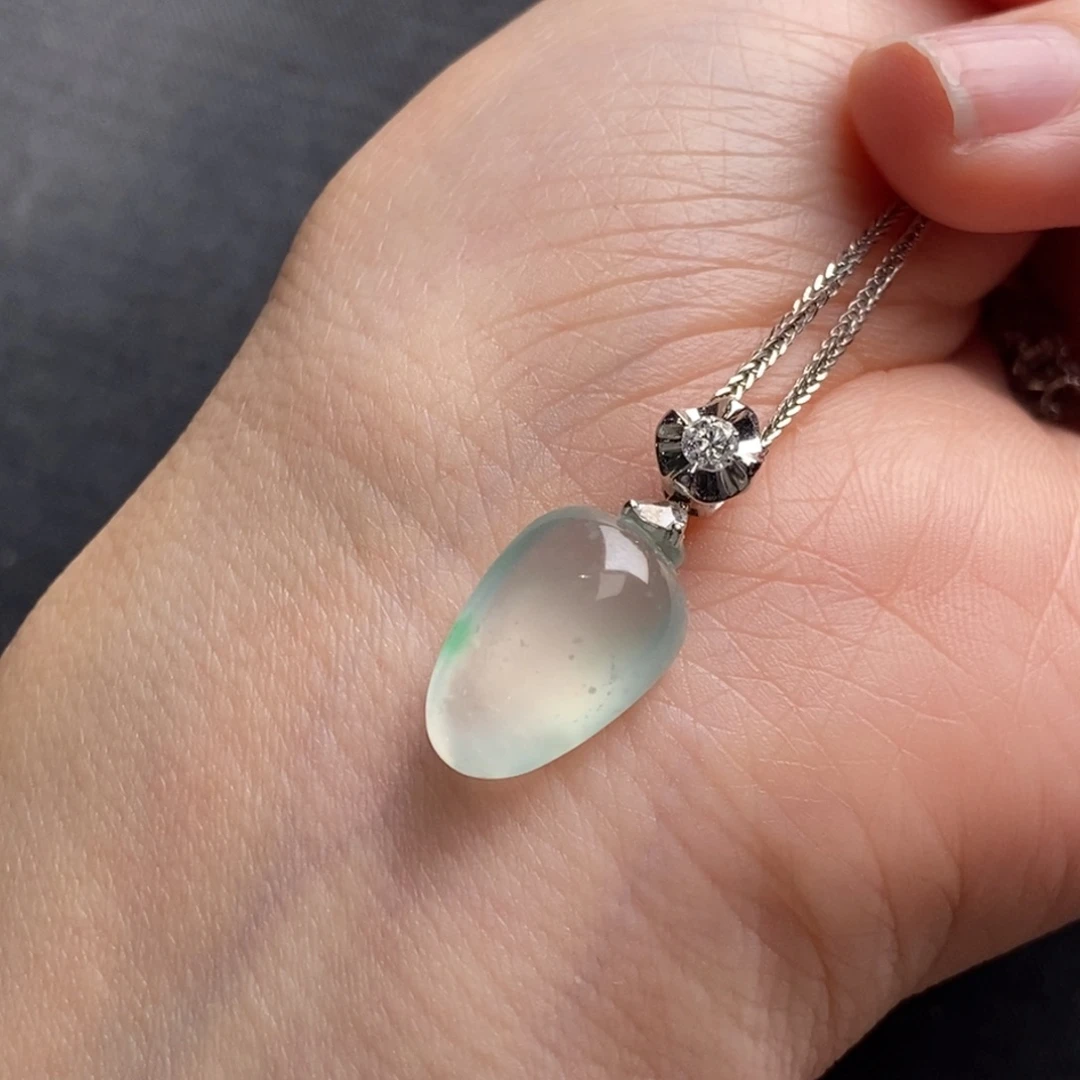 翡翠18K金镶嵌颈饰16.9-7