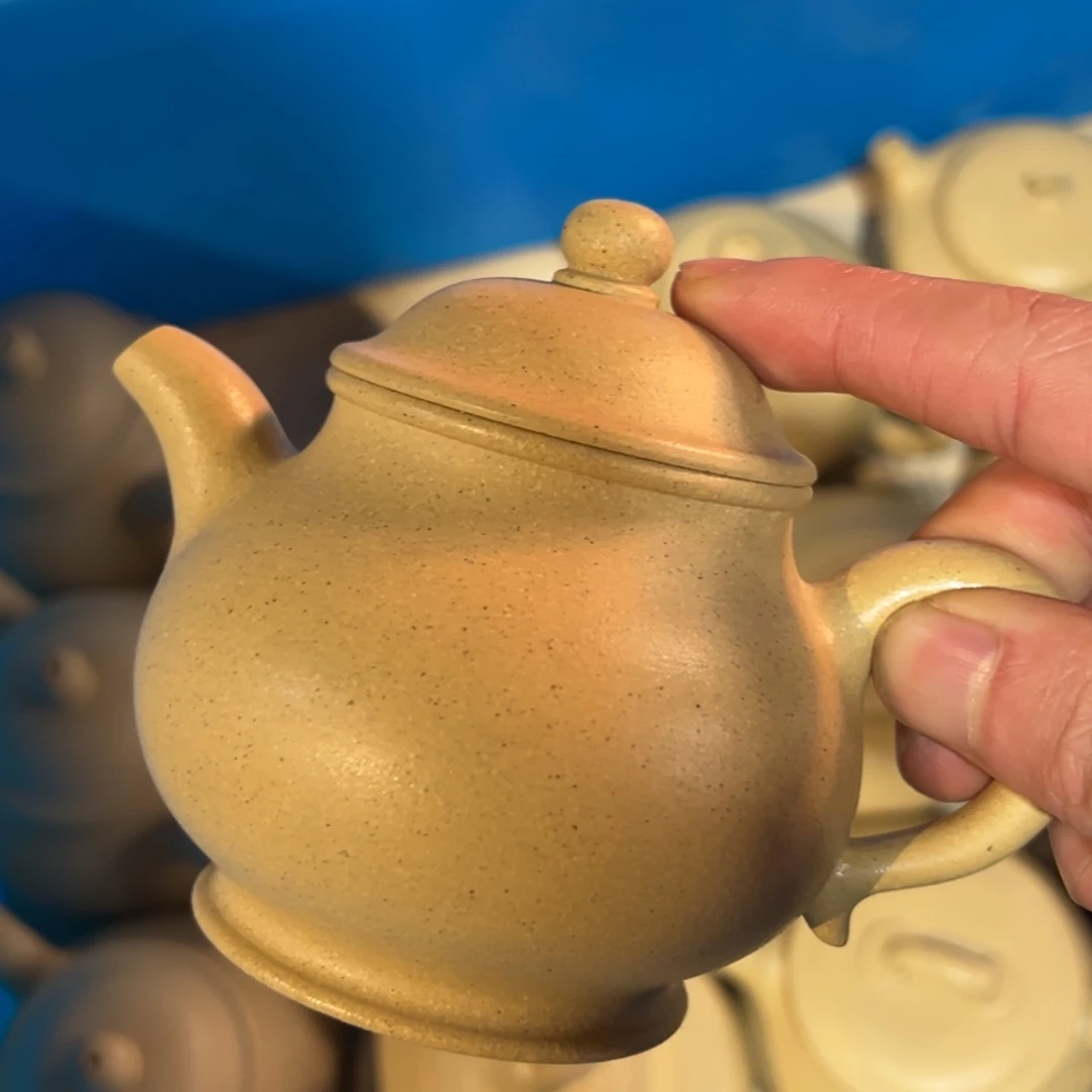 茶壶紫砂紫砂的味道很
