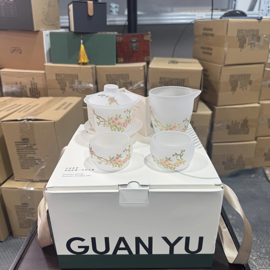 【闪购商品】瓘玉磨砂玻璃喜上眉梢三才盖碗茶巾套装1634