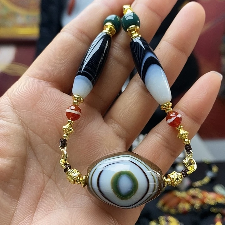 玛瑙/玉髓合金颈饰