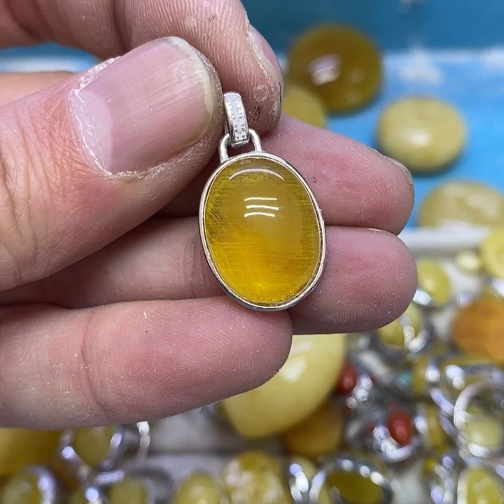 蜜蜡裸石银S925镶嵌吊坠