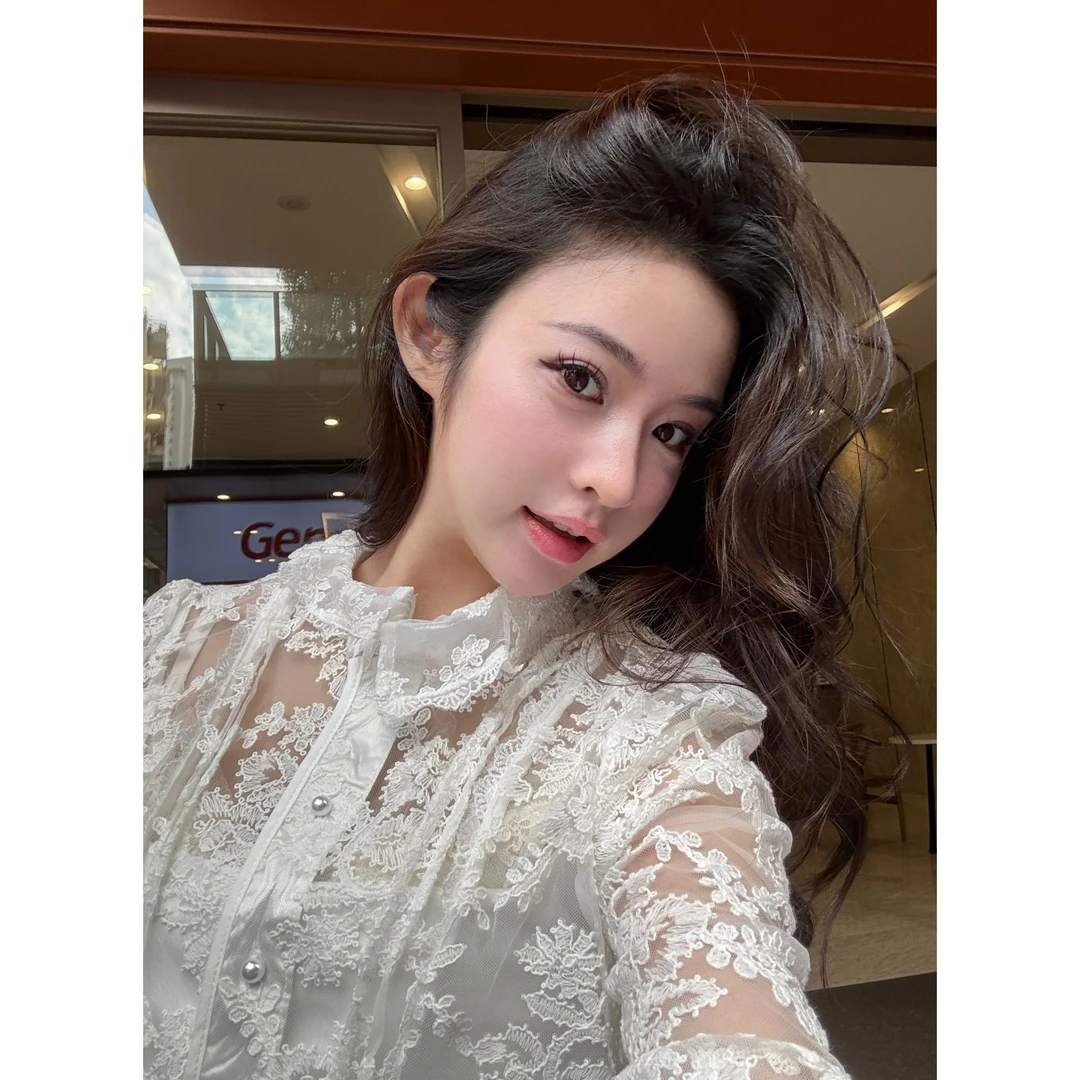 新款气质蕾丝长袖两件套上衣