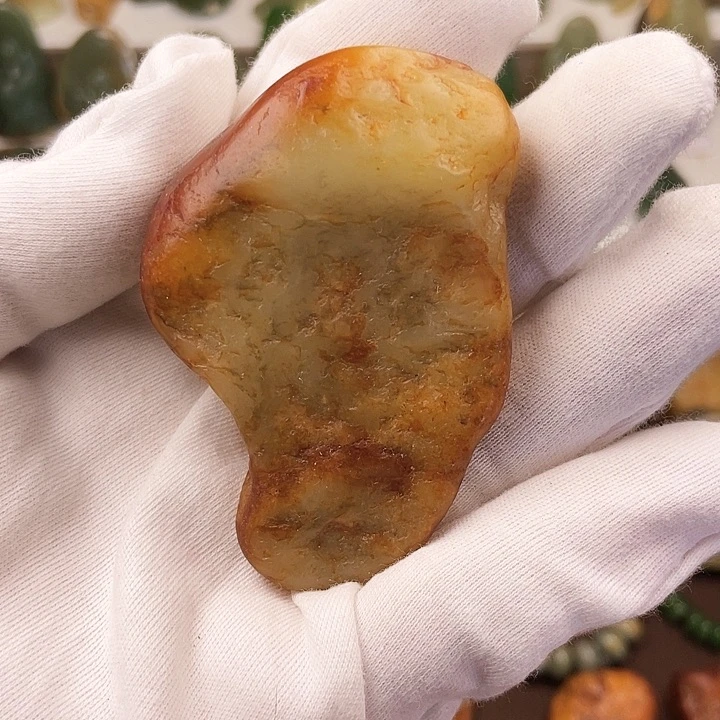 岫岩河磨玉（透闪石质玉）颈饰未镶嵌