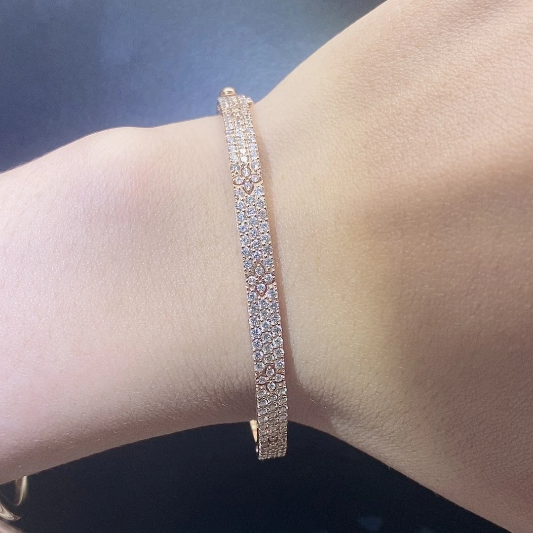 钻石手镯18K金镶嵌四叶草满钻手镯k玫17