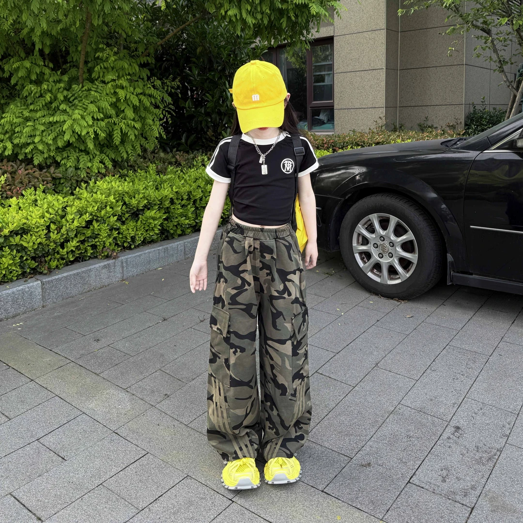 女童迷彩工装裤夏季薄款儿童2025新款休闲T恤阔腿裤酷飒风两件套