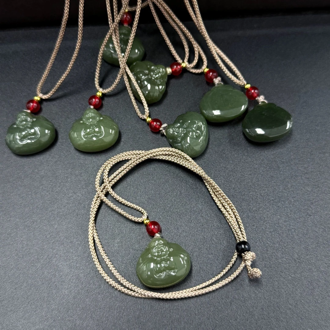 和田玉抱抱佛套绳*（多样性发一件）