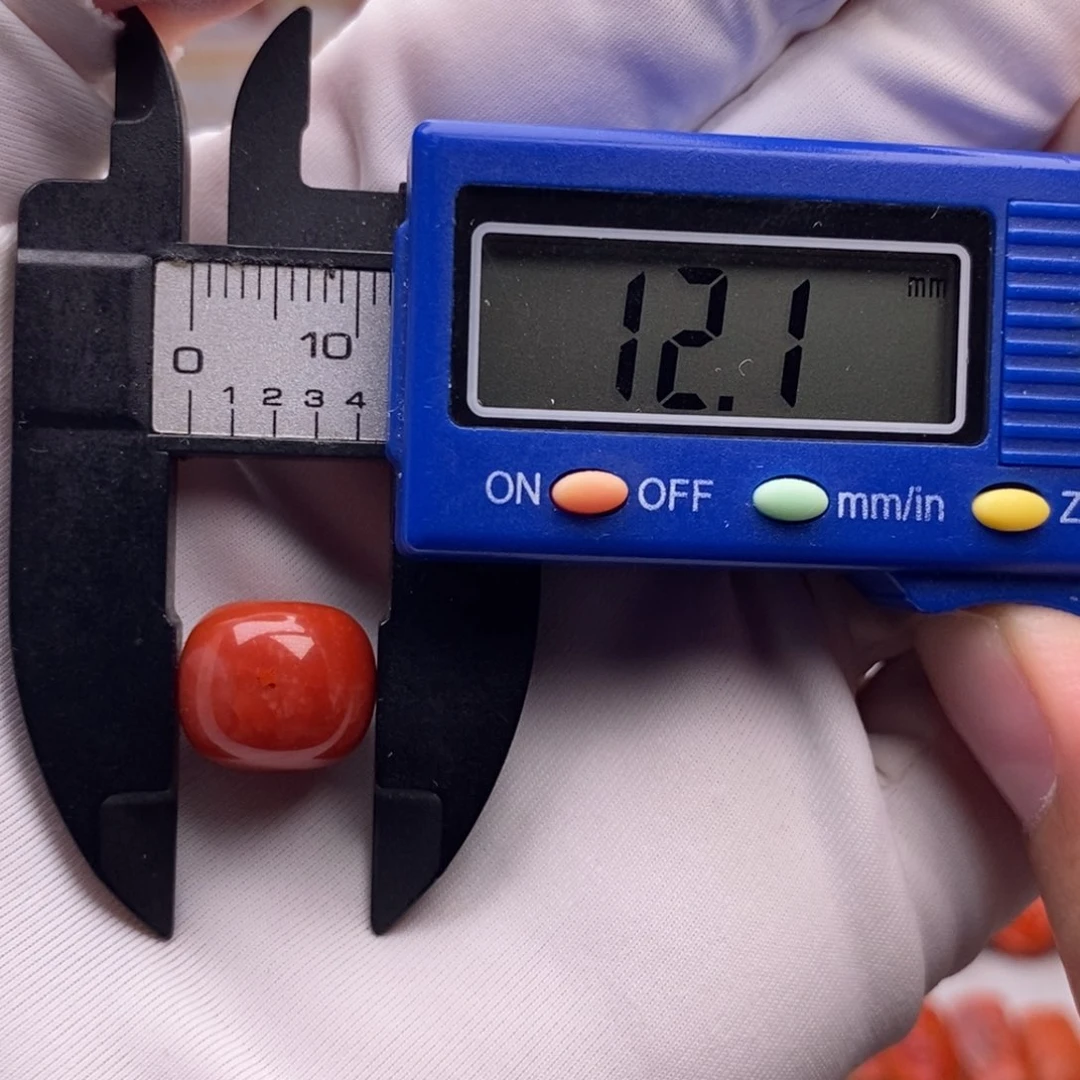 南红玛瑙配饰未镶嵌A*有瑕疵带白色晶体