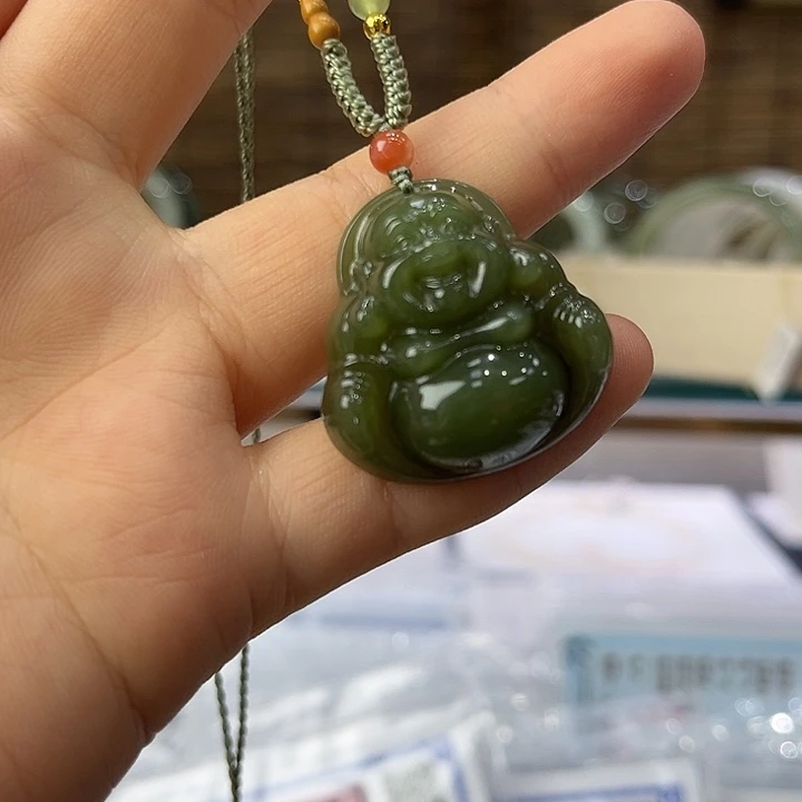 和田玉未镶嵌颈饰30mm佛公