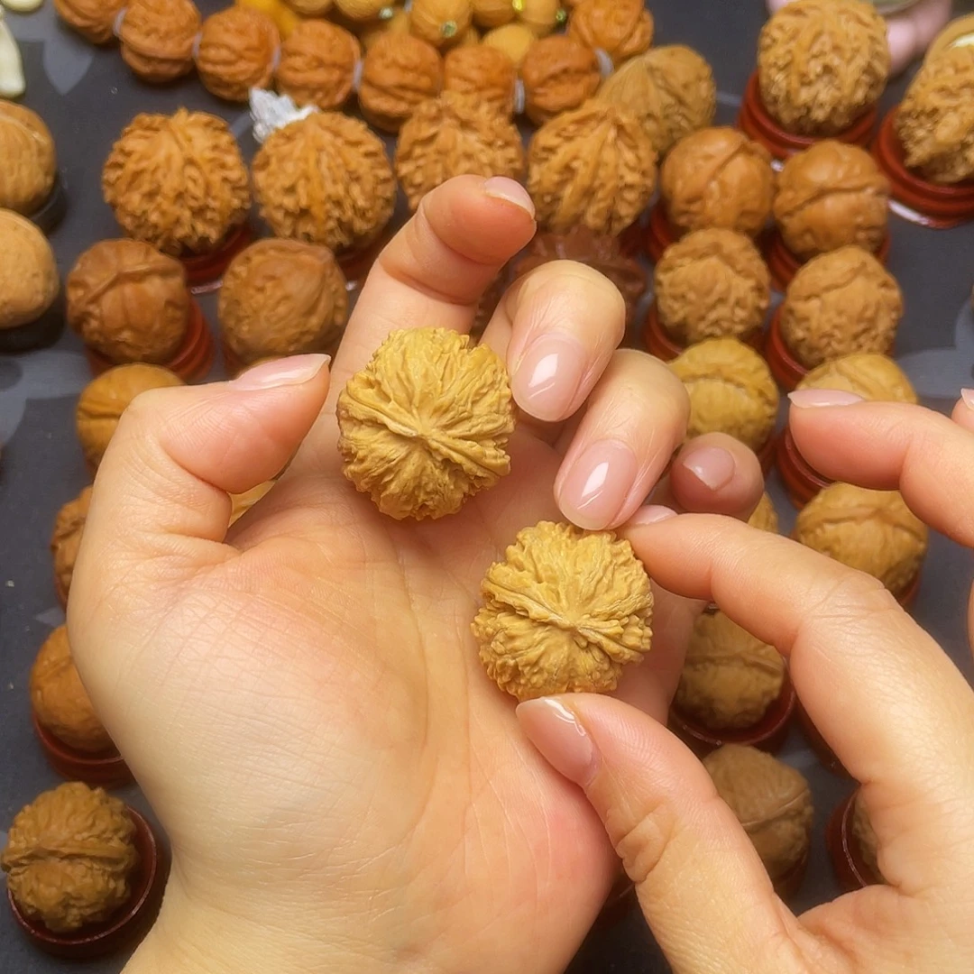 把件文玩核桃019闷尖霸王龙