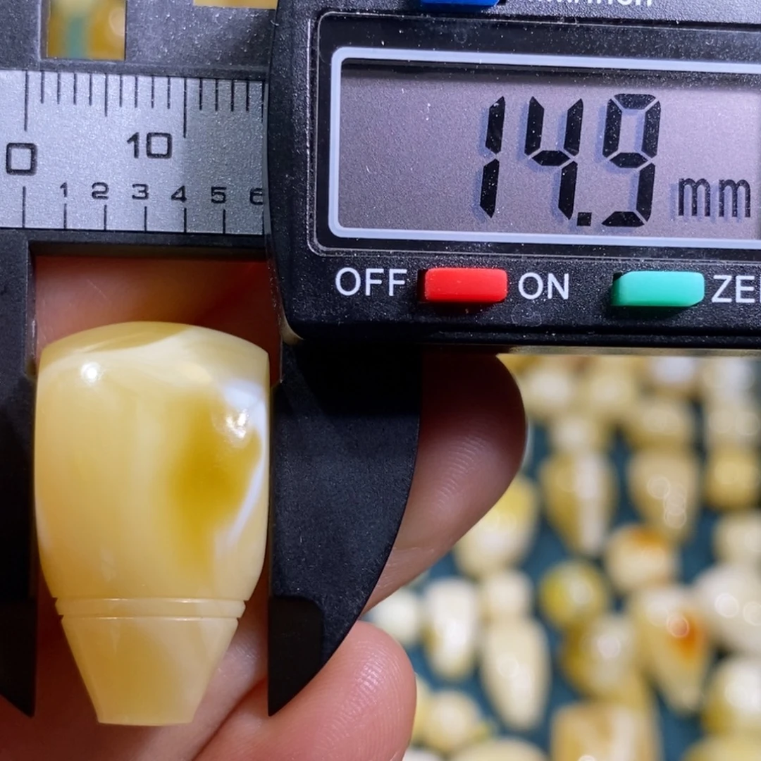 裸石蜜蜡未镶嵌配饰