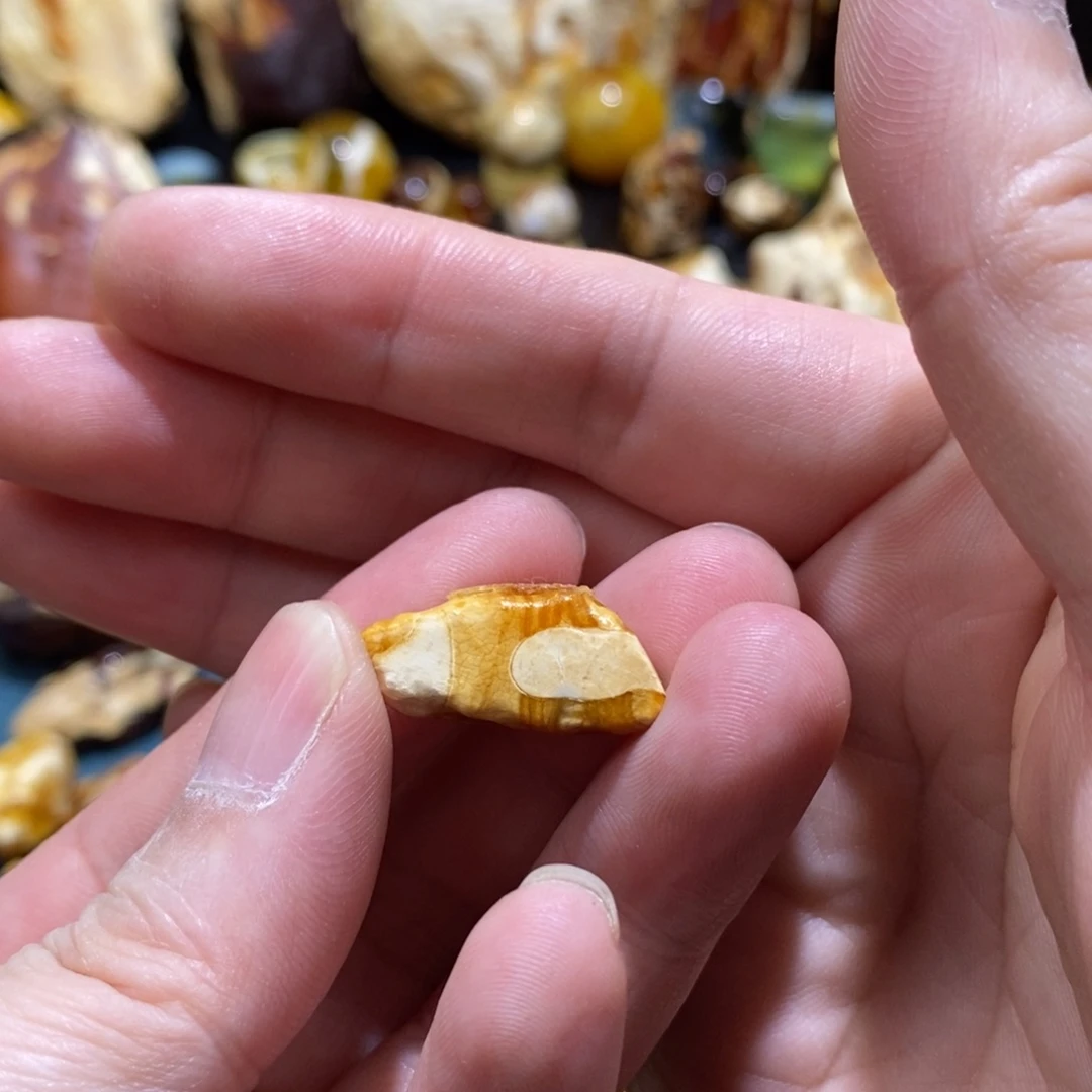 鸣***雨定制琥珀未镶嵌蜜蜡