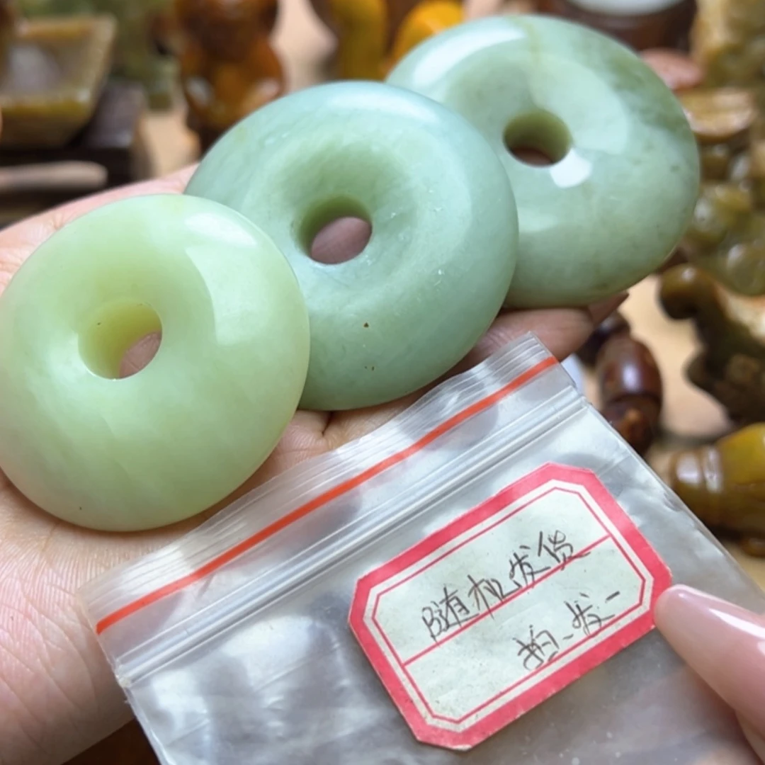 【闪购商品】蛇纹石玉颈饰未镶嵌发一个