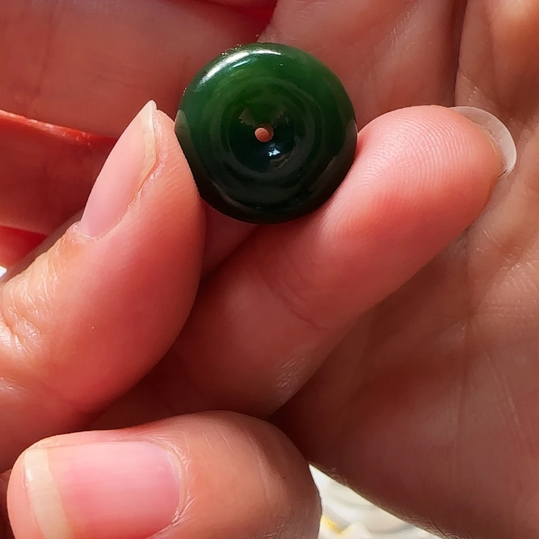 和田玉未镶嵌颈饰平安扣