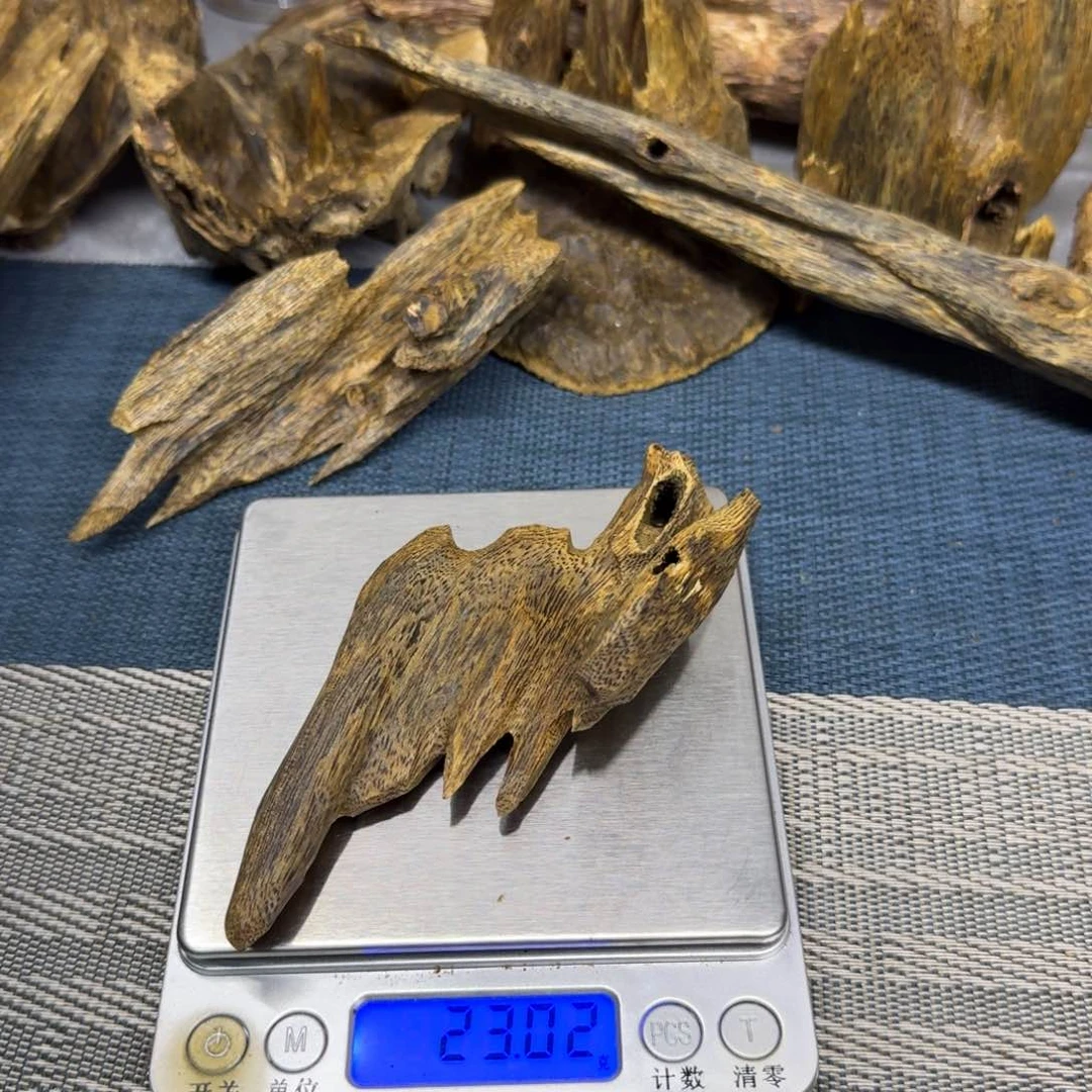 香榧木奇楠金沙叶23克