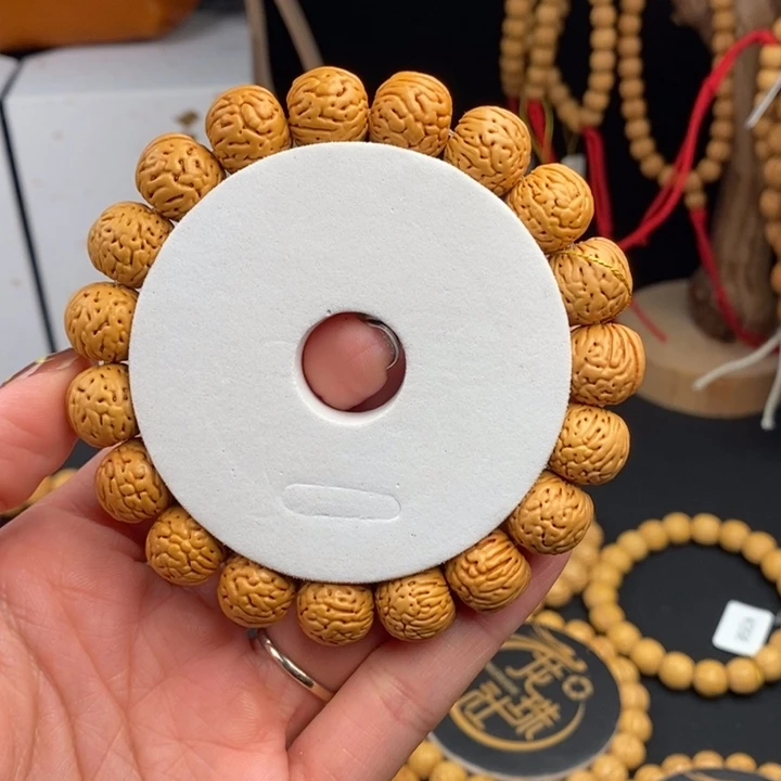 桃核手串荔枝13.5A （尺寸误差0.5之间）