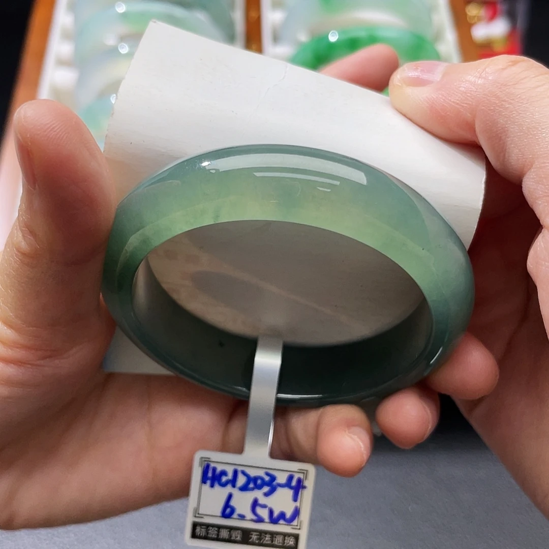 翡翠未镶嵌手镯52