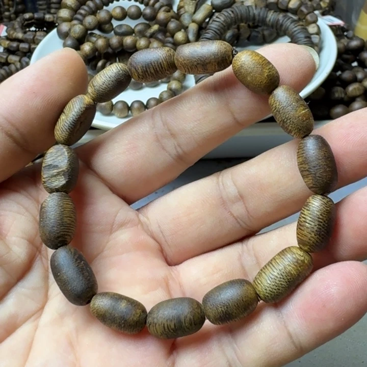 沉香手串章*乌身手串5克