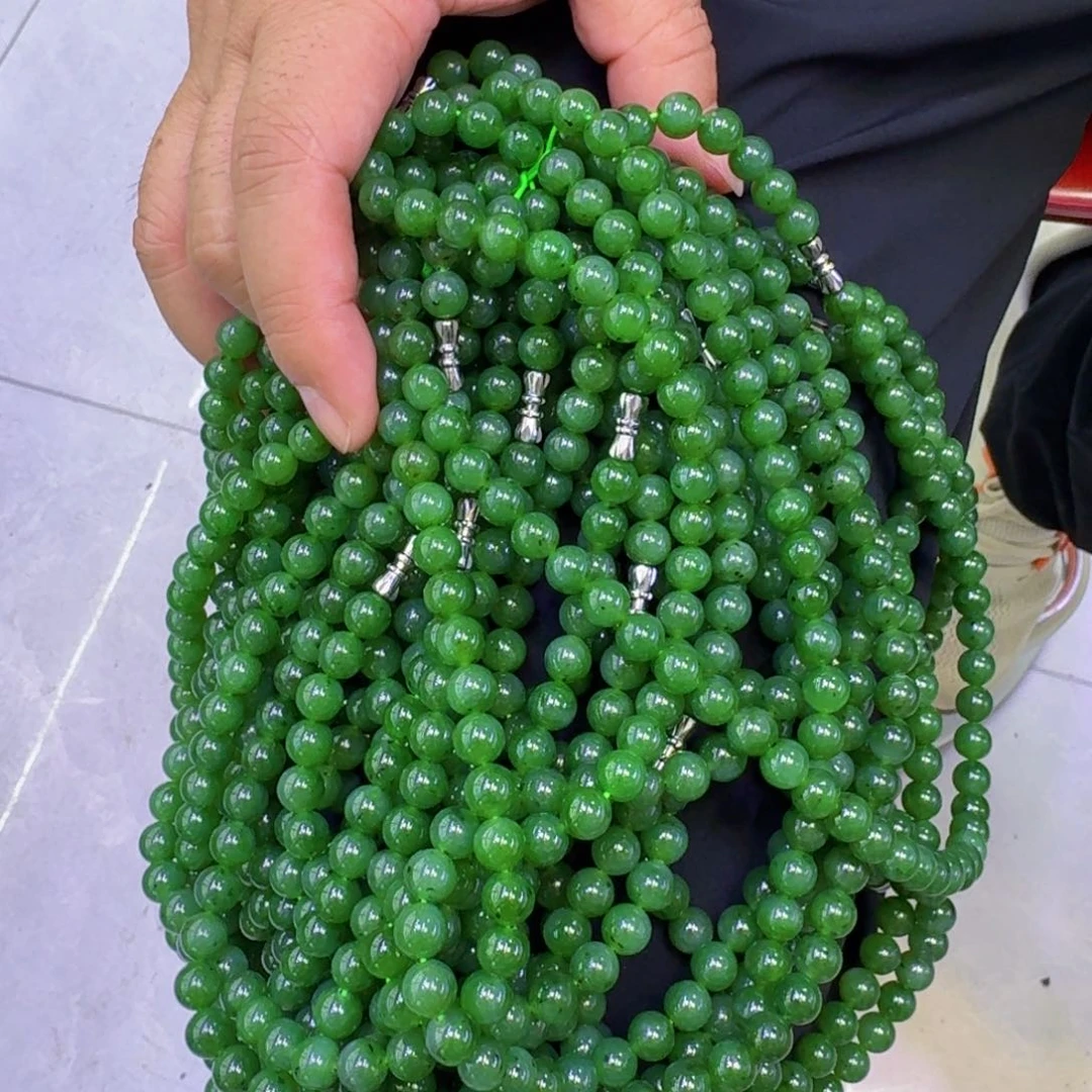 和田玉未镶嵌颈饰多样性发货 拍一发一卡8左右