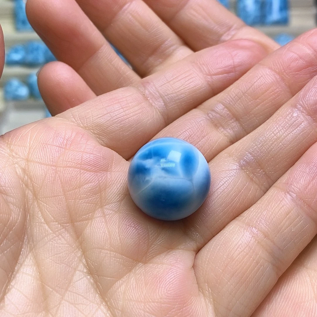 大***姑针钠钙石（海纹石）未镶嵌颈饰