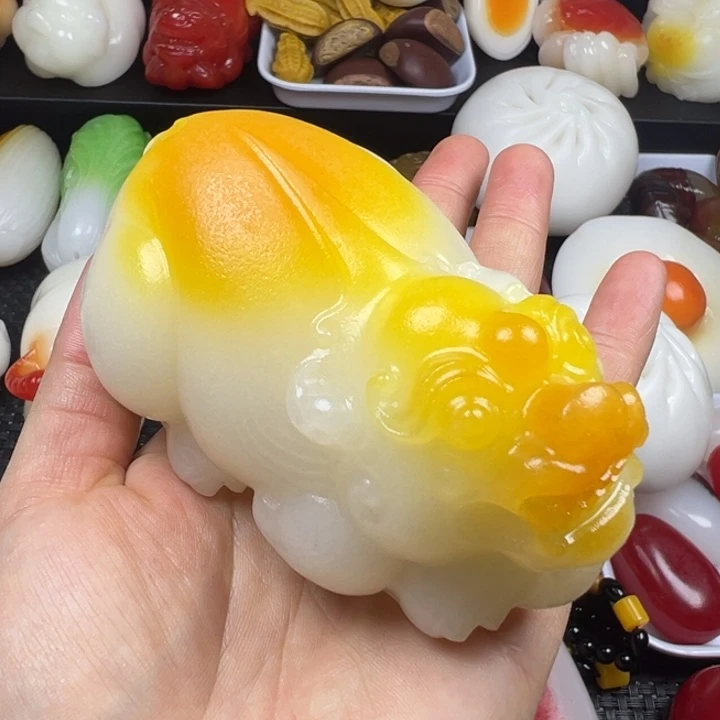 新疆戈壁五彩石金丝