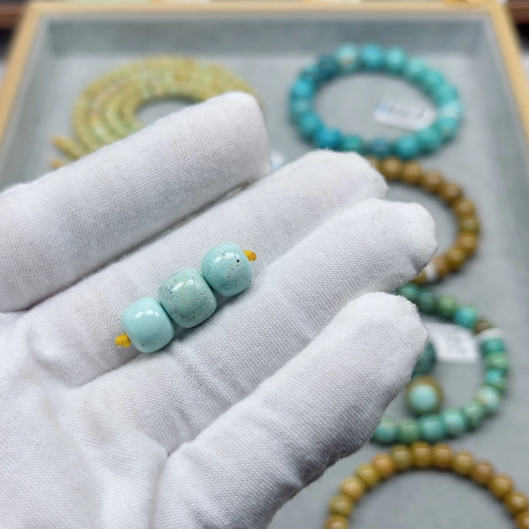 绿松石未镶嵌挂件