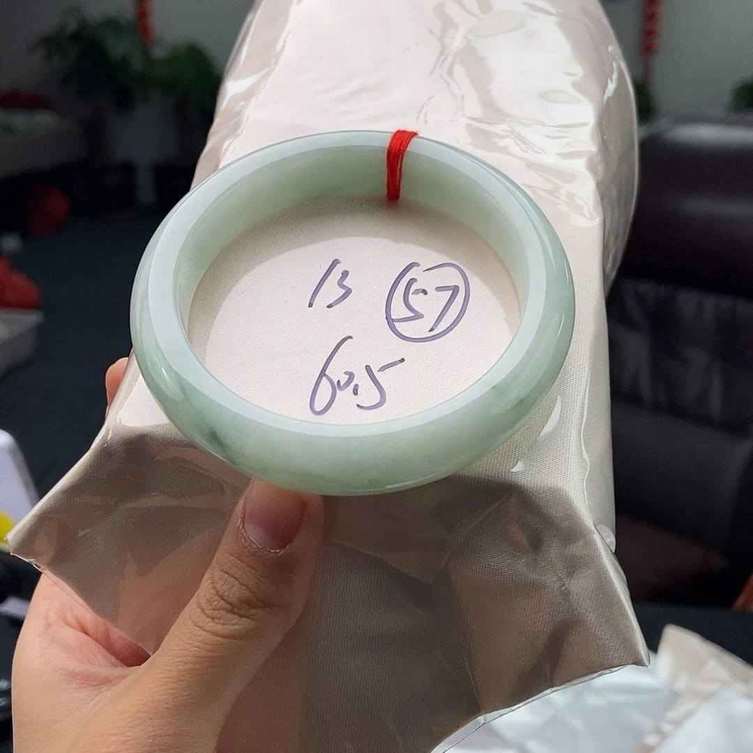 翡翠手镯未镶嵌拍一发一