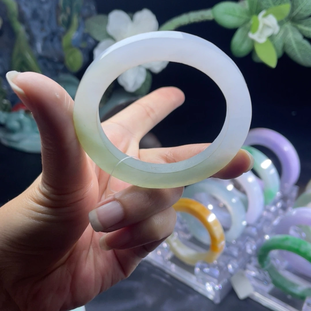 定制翡翠未镶嵌天然翡翠A货手镯