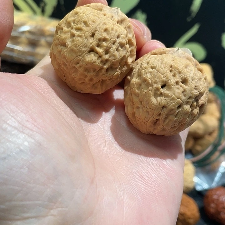 @***淡文玩核桃把件云铁1