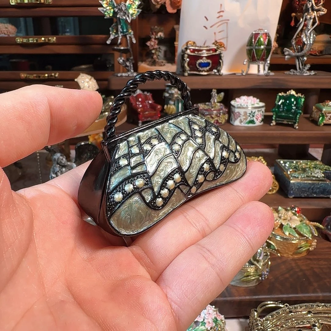 手工制品请勿吹毛求疵