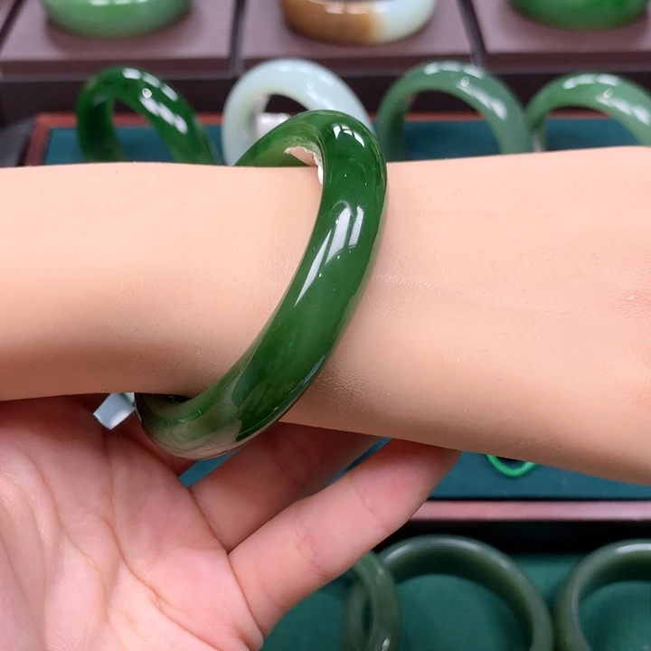 未镶嵌手镯和田玉（碧玉）53.54