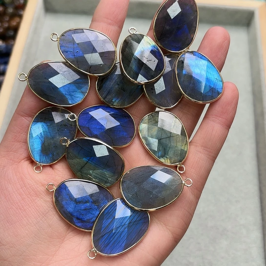 玛瑙/玉髓未镶嵌珠宝半成品22×34拉长石切蓝光随机一颗