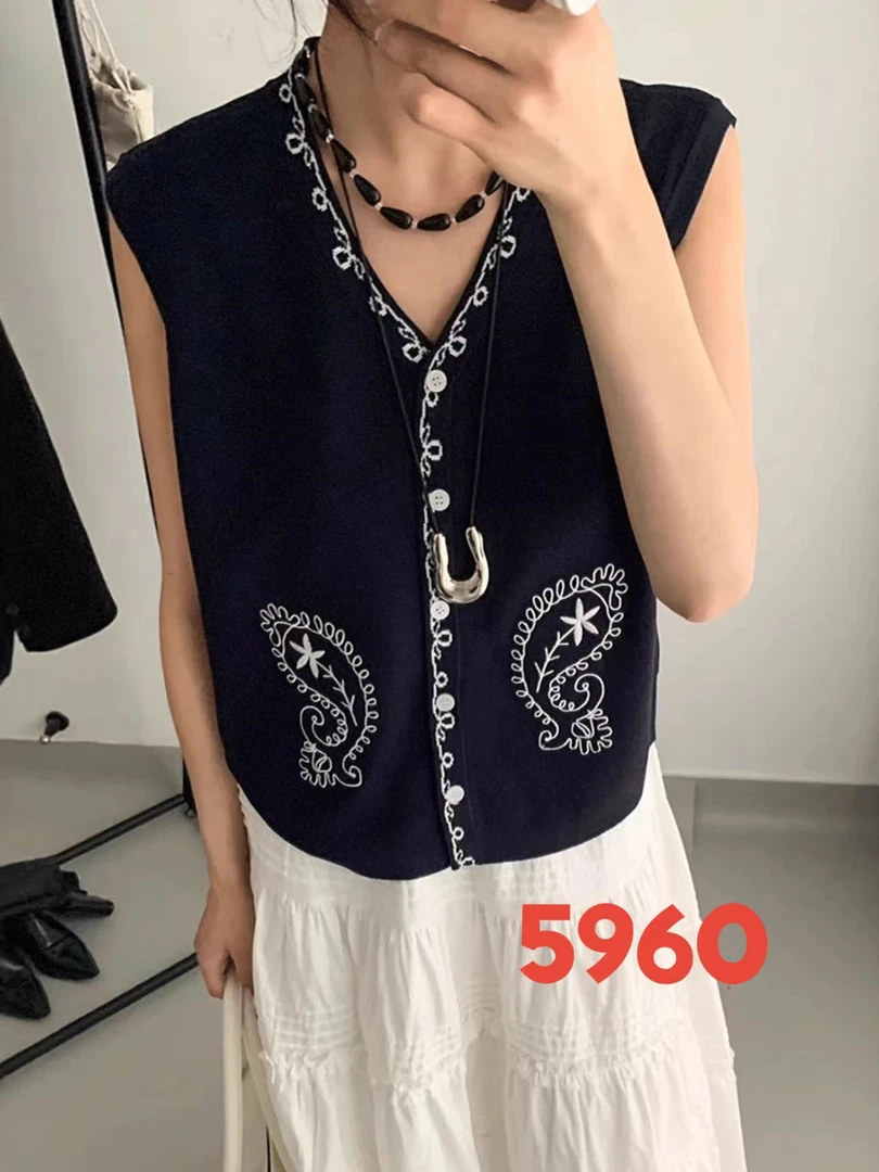 5960意凡纯色V领刺绣针织开衫显瘦百搭无袖上衣