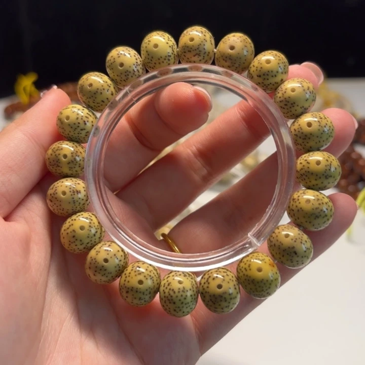 .***雪星月菩提吊坠1311正月苹果珠鸡油黄头条