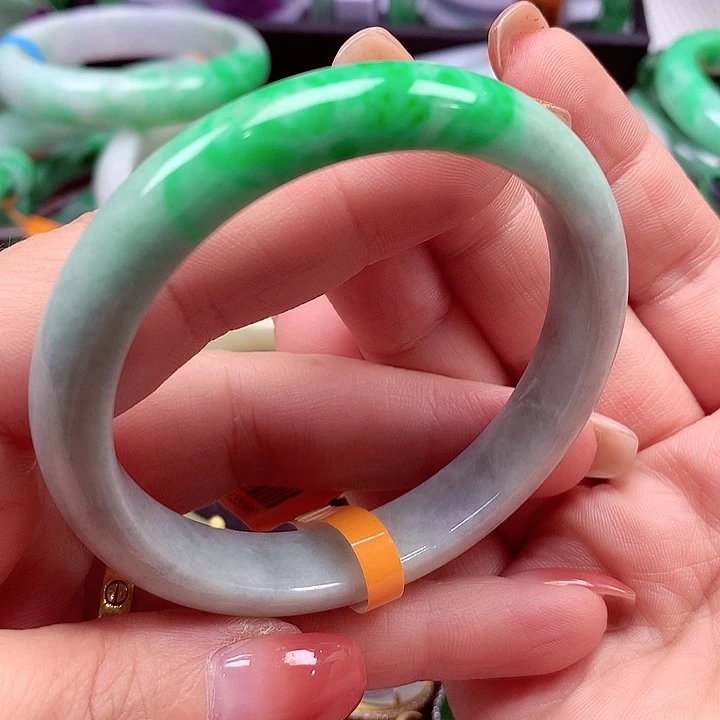 翡翠未镶嵌手镯翡翠手镯
