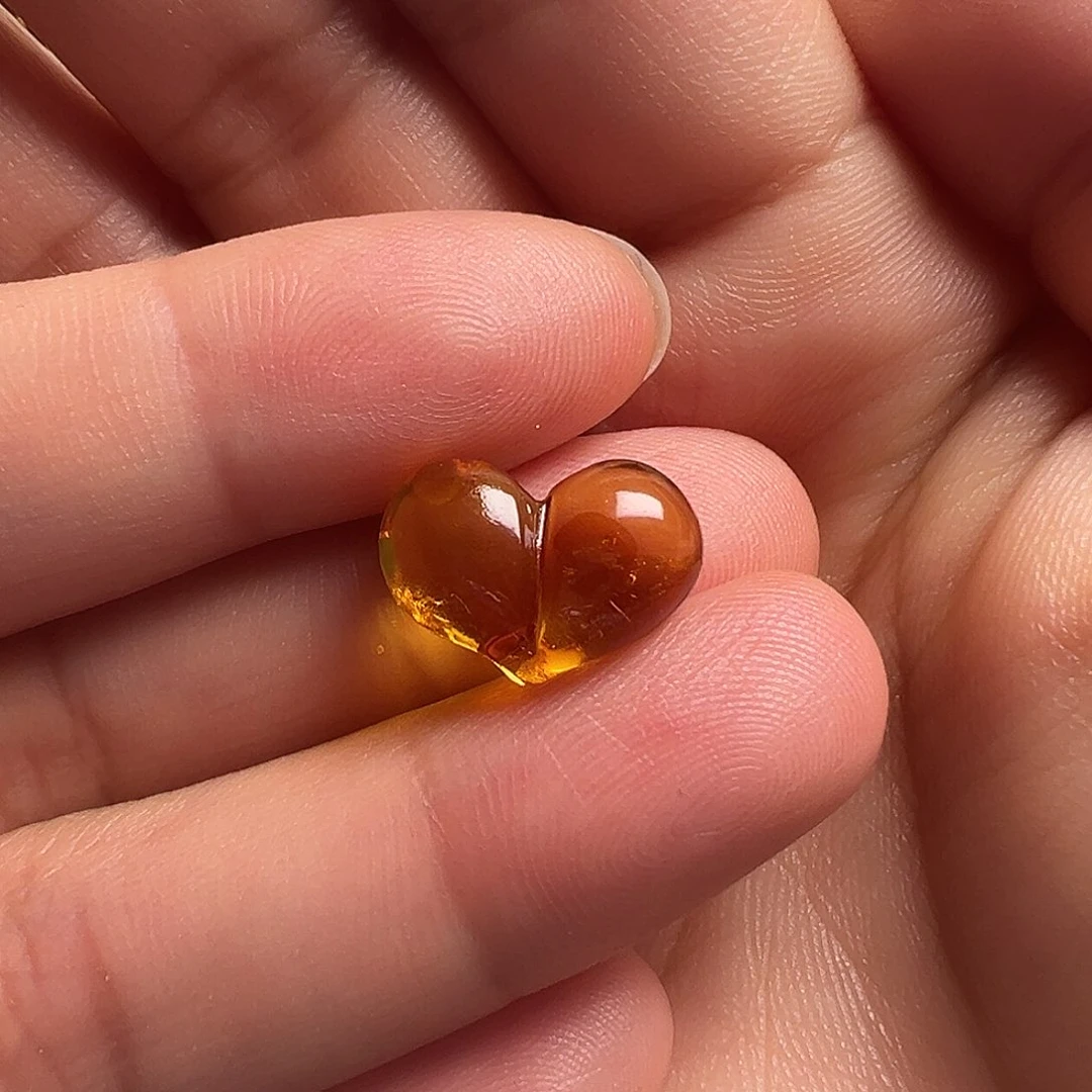 琥珀（花珀）颈饰未镶嵌屁桃（打孔不退换）