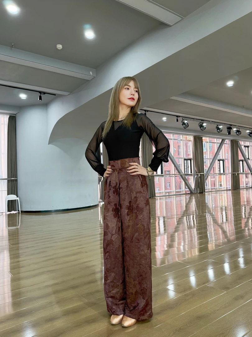 辰艺摩登红黄晕染提花款高腰阔腿摩登裤