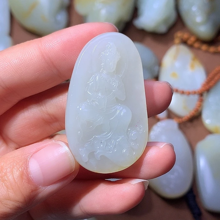 山****和田玉未镶嵌颈饰