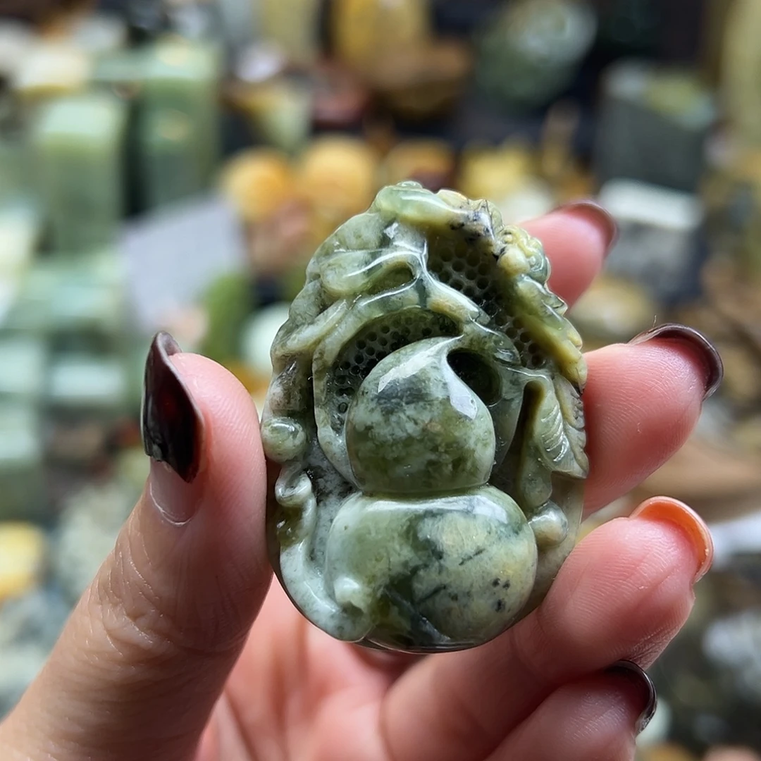 岫玉未镶嵌颈饰岫玉葫芦
