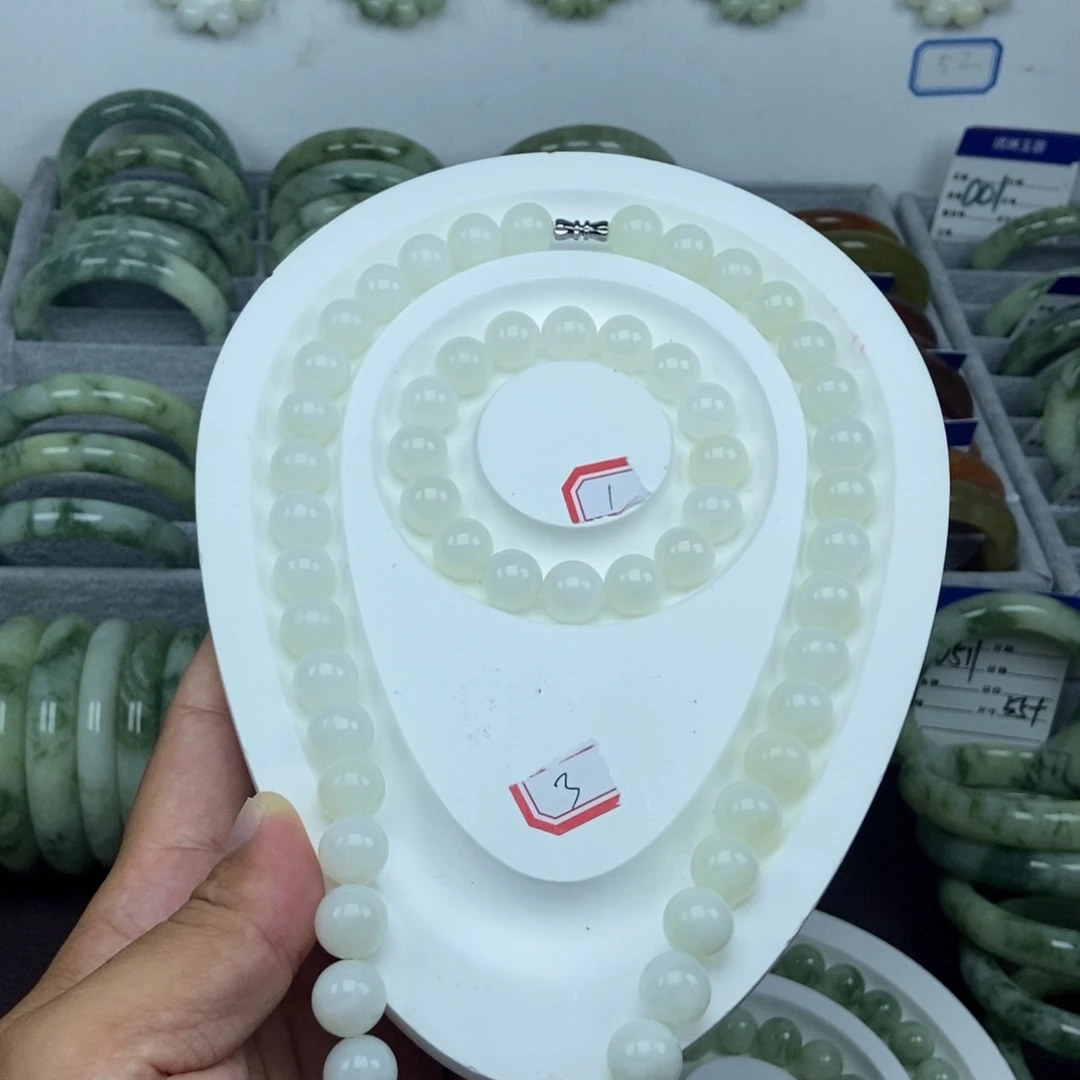 未镶嵌蛇纹石玉手链