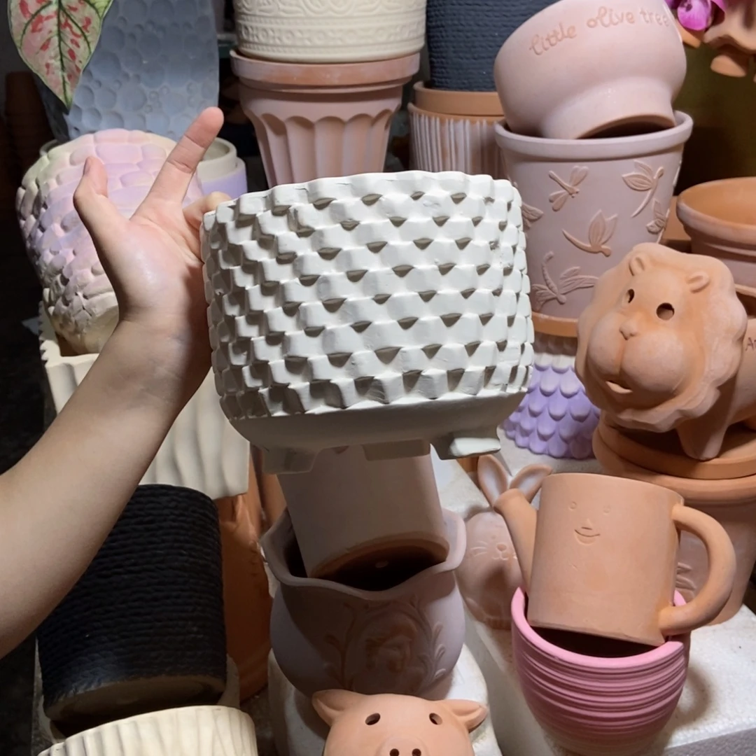 17×13白陶三脚格纹 粗陶1个