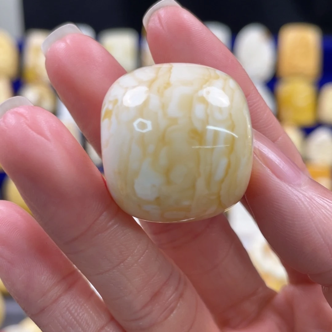 蜜蜡裸石未镶嵌琥珀蜜蜡