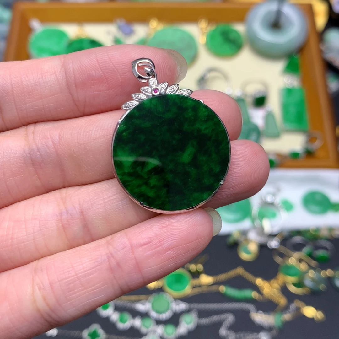 翡翠18K金镶嵌吊坠(不含链)有纹裂