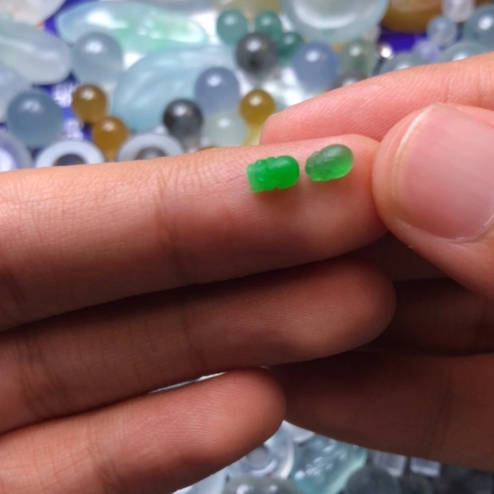 定制翡翠未镶嵌挂件