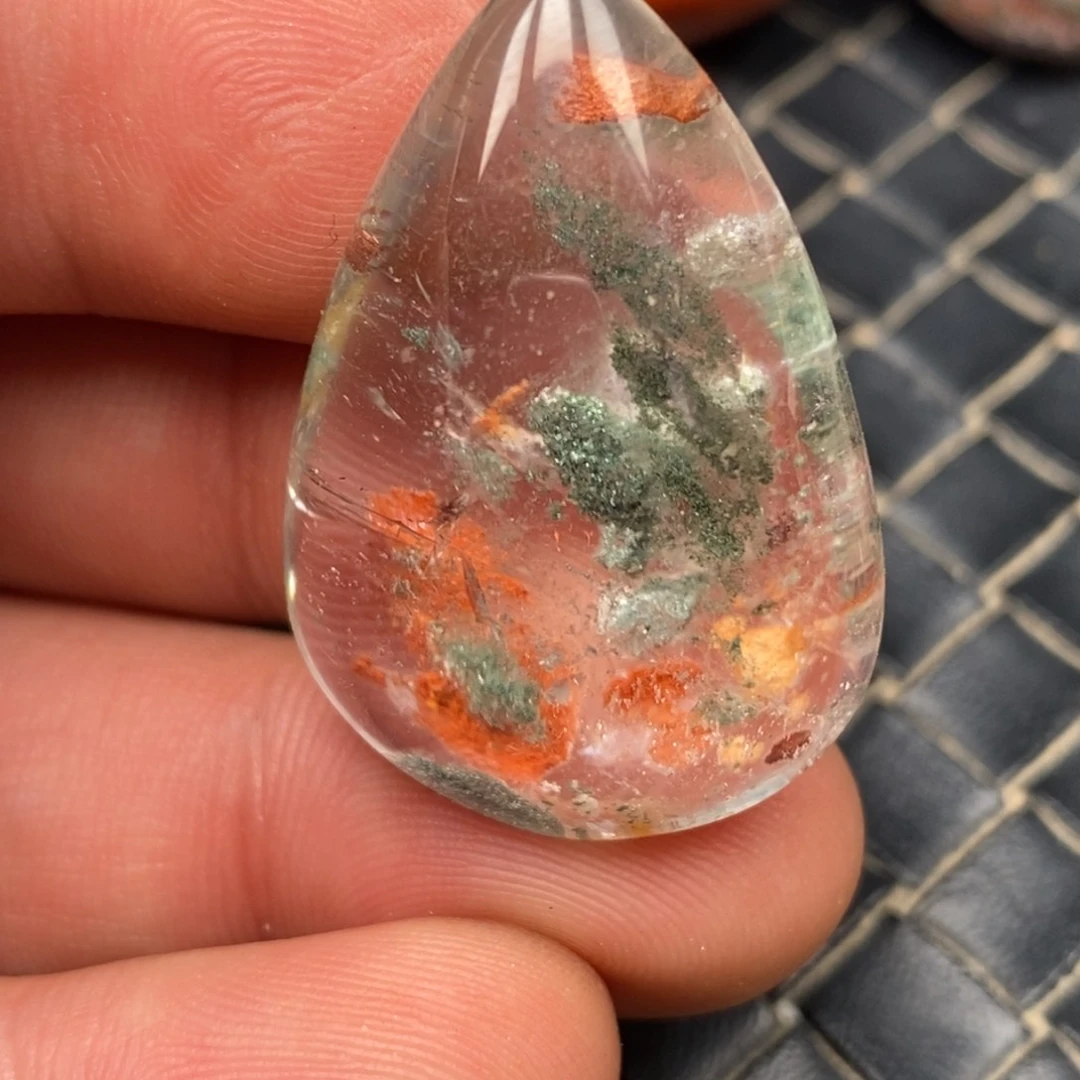 水晶颈饰未镶嵌玉*人