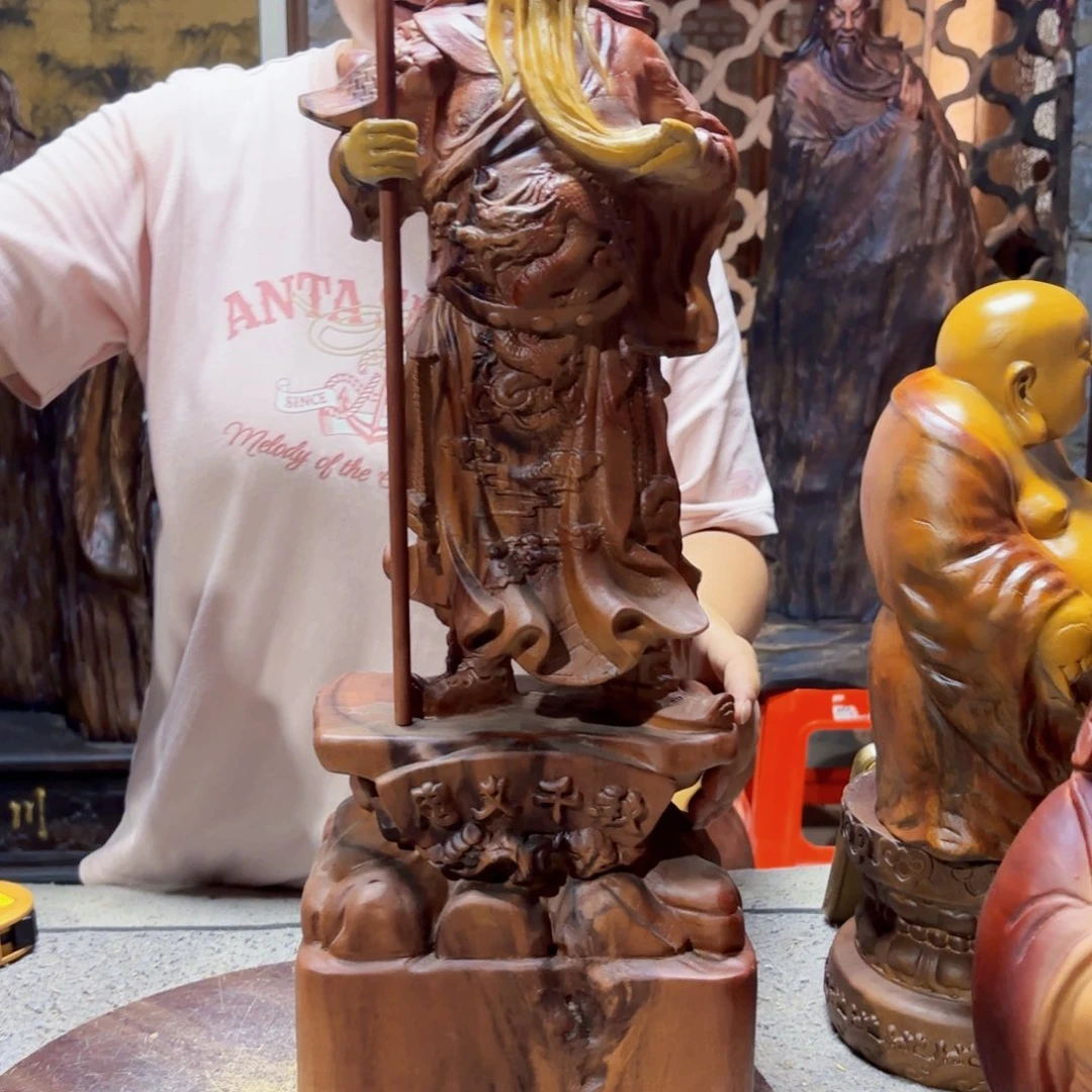 毛****香樟木立刀关二爷