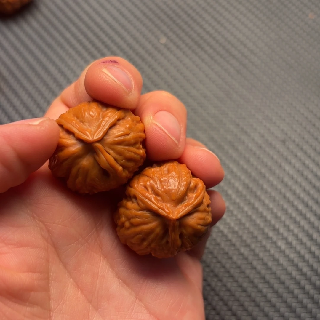 二***～文玩核桃吊坠一般对