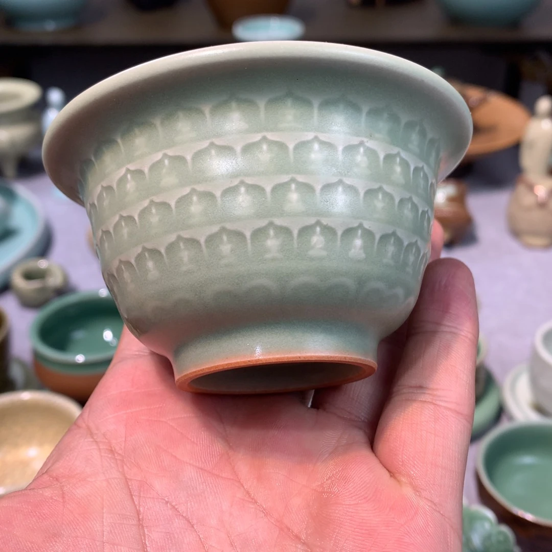 龙泉青瓷手工豆青压手杯
