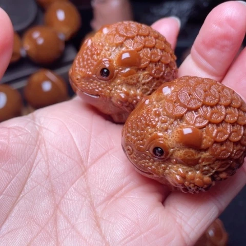 【闪购商品】手串/手链橄榄核37左右金币金蝉手球