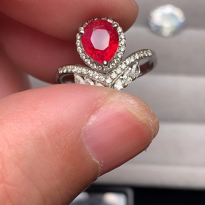 银S925镶嵌尖晶石戒指1.3ct