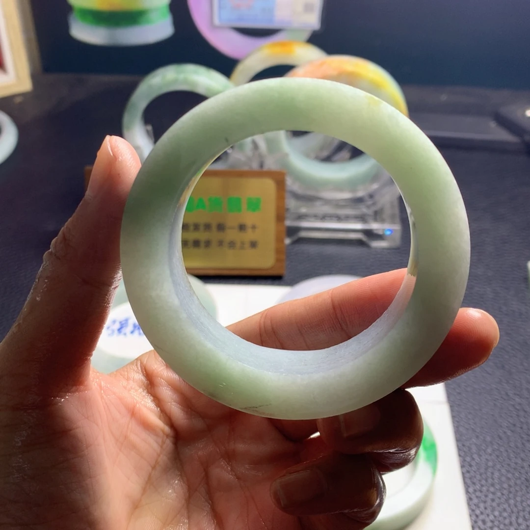 未镶嵌天然翡翠定制翡翠